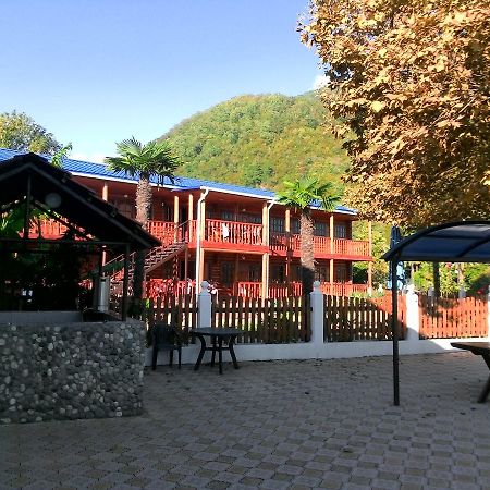 Старые Гагры 加格拉 外观 照片
